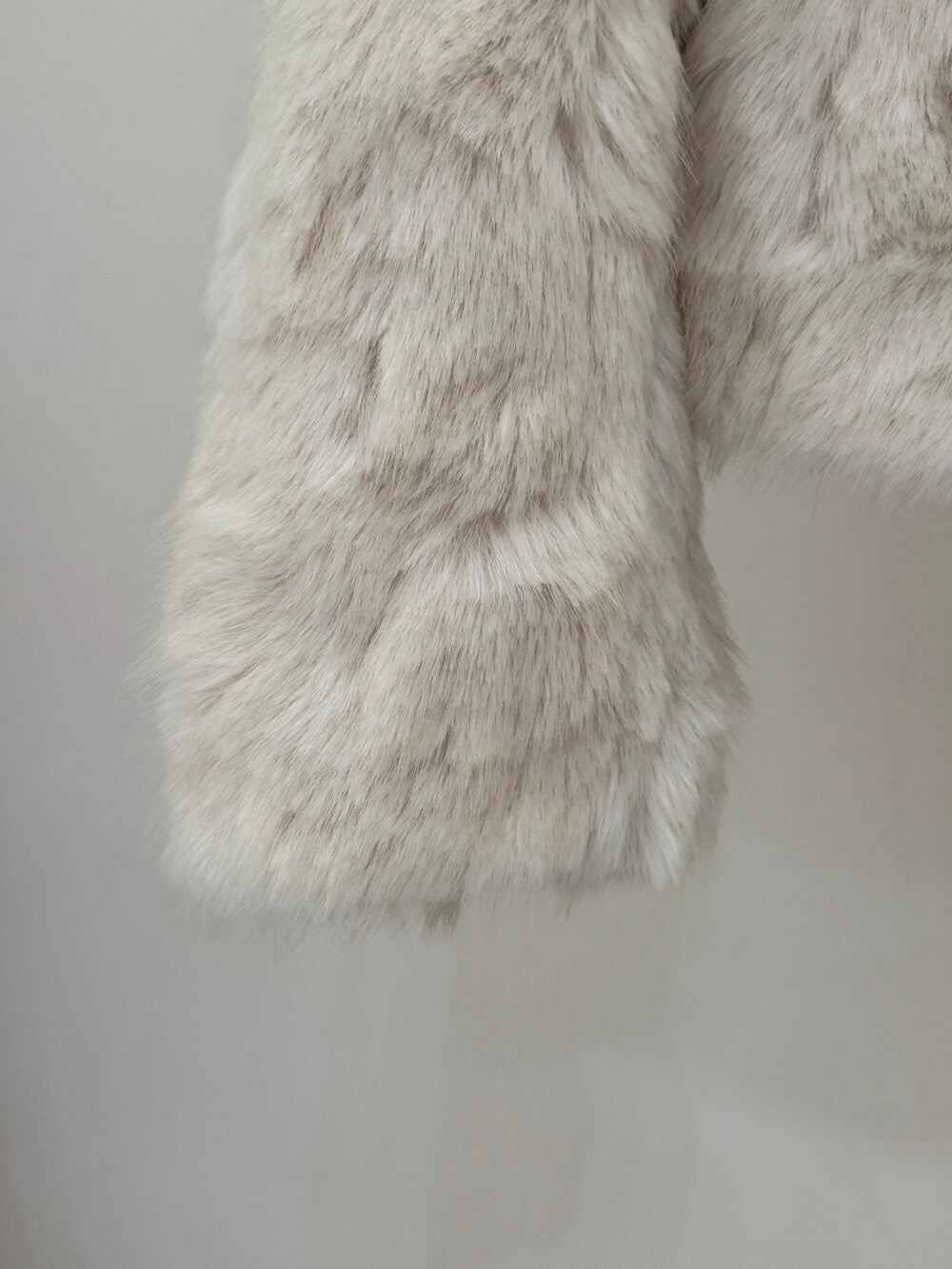 [Fluffy] Winter Synthetic Faux Fur Jacket