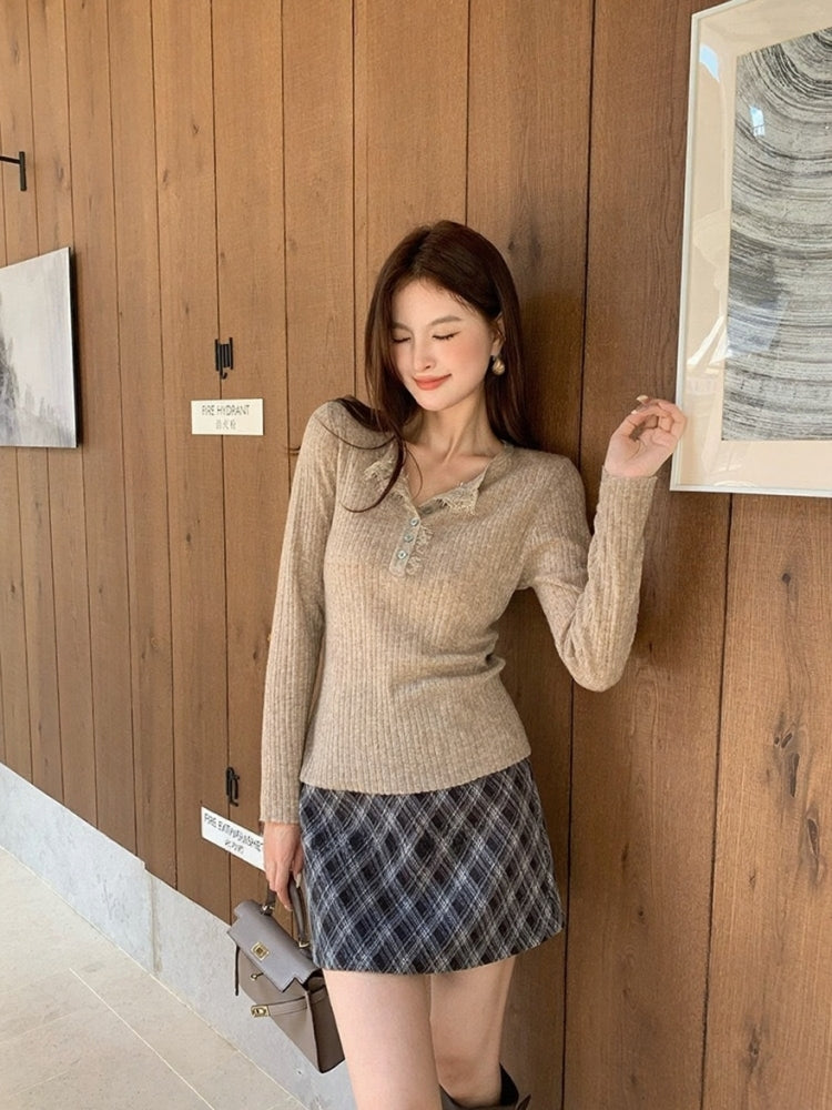 [Versatile] V-Neck Lace Basic Top