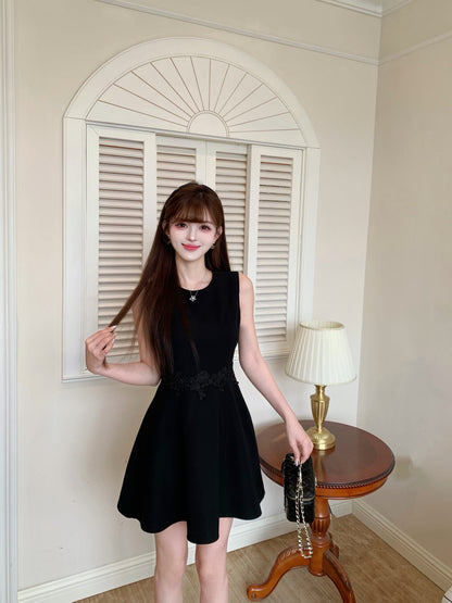 [Stylish] Flattering Designer Dress (Q1053)