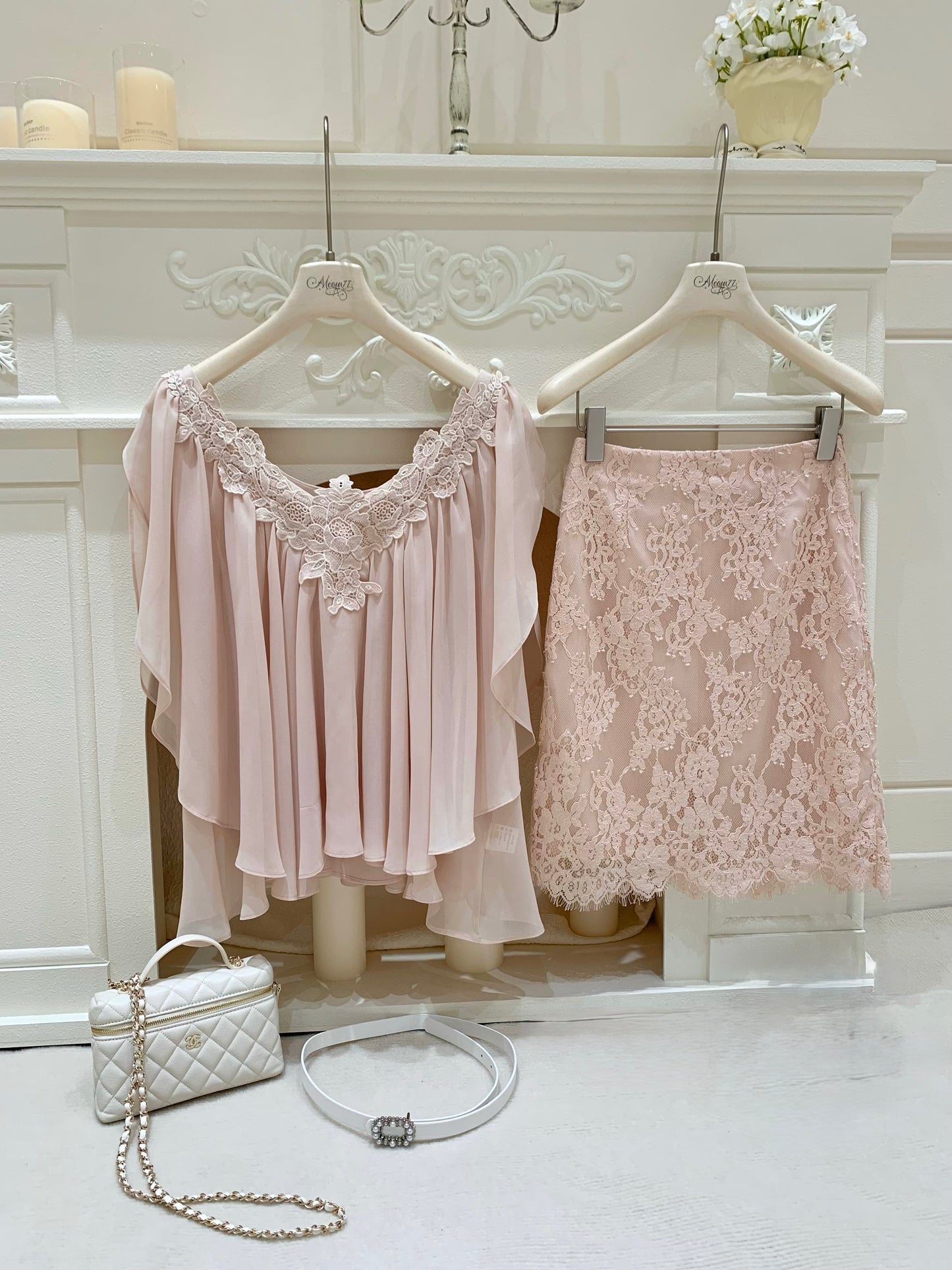 [Coquette] Chiffon Lace V-neck Blouse with Belt (Q1209)