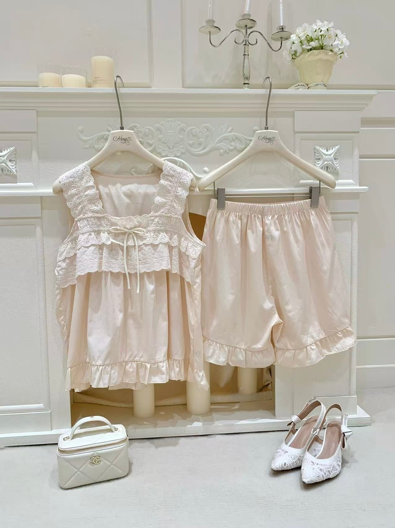 [Pajamas] Cream Lace Bow Detail 2-Piece Pajama Set (SY066)