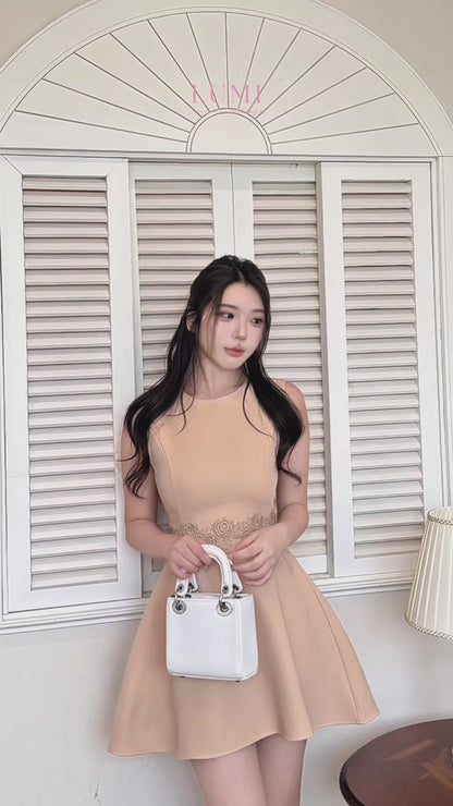 [Stylish] Flattering Designer Dress (Q1053)